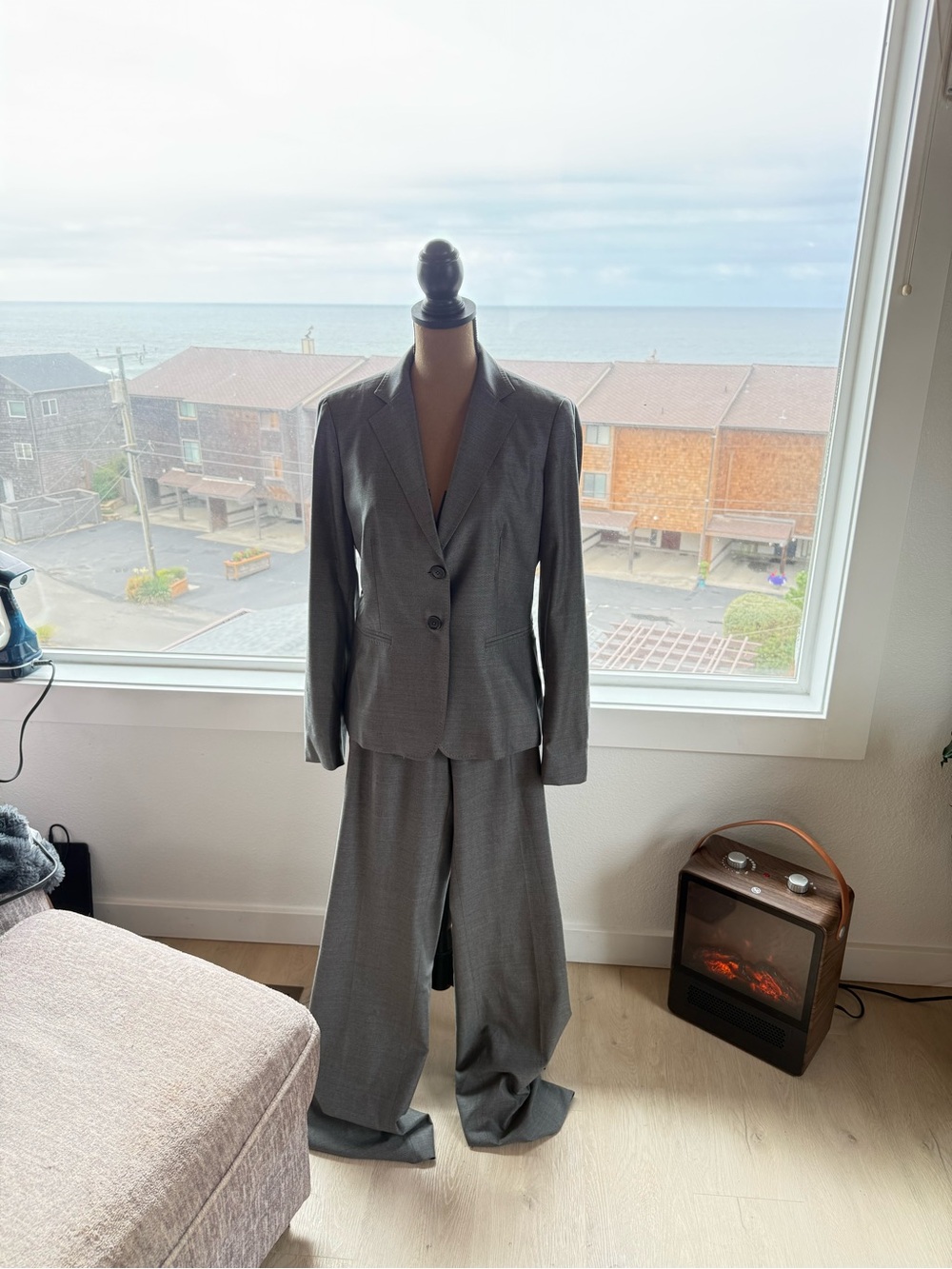 MaxMara Gray Women's Tailored Blazer and Wide-Leg Suit Set